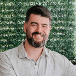 Jonas, co-fundador do Guru do Comex